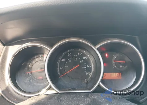 2010 Nissan Versa 1.8S z USA, uszkodzony, nr VIN 3N1BC1AP9AL437021